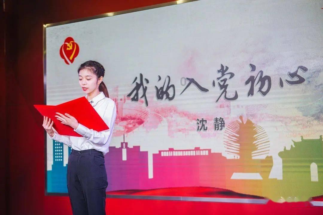 他是想慢慢追我？还是只是占便宜开房？游戏画面